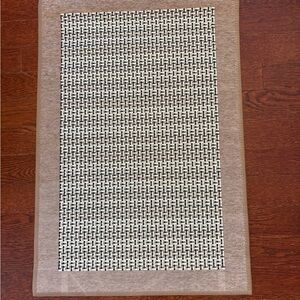 32"x20" Non-Slip Area Rug